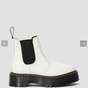 2976 Dr Marten White Platform Chelsea Boots Brand New in Box size 7